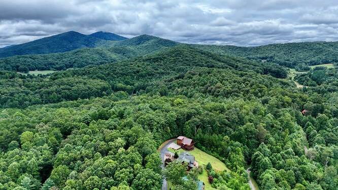 739 Carolina Fox Circle