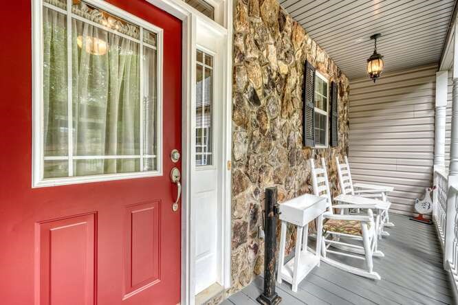 302 Brook Green Court