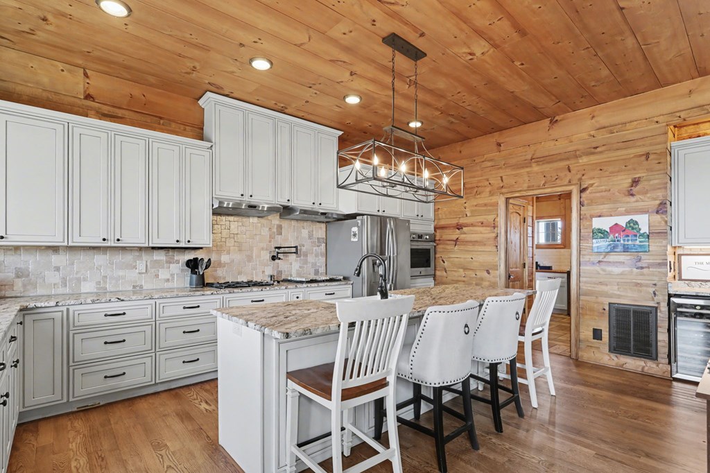 899 Ridge Pointe Way