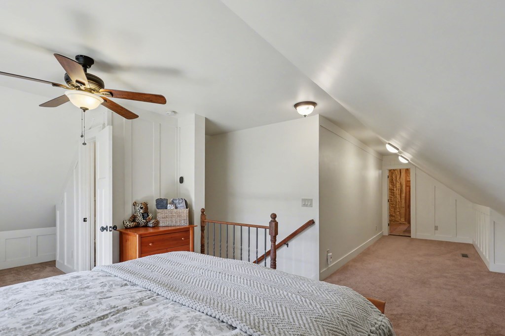 899 Ridge Pointe Way