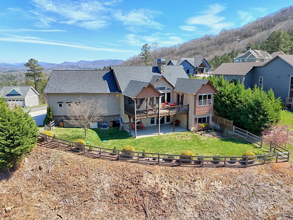 899 Ridge Pointe Way