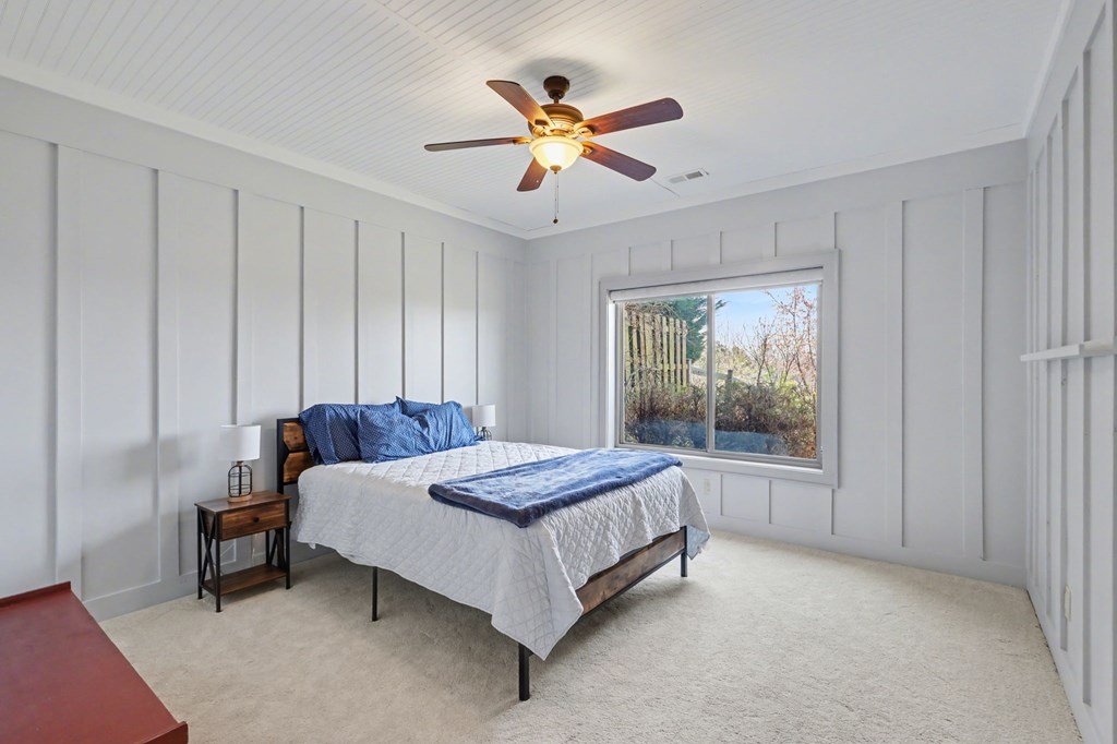 899 Ridge Pointe Way