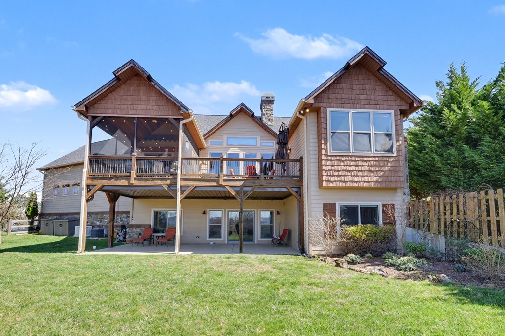 899 Ridge Pointe Way