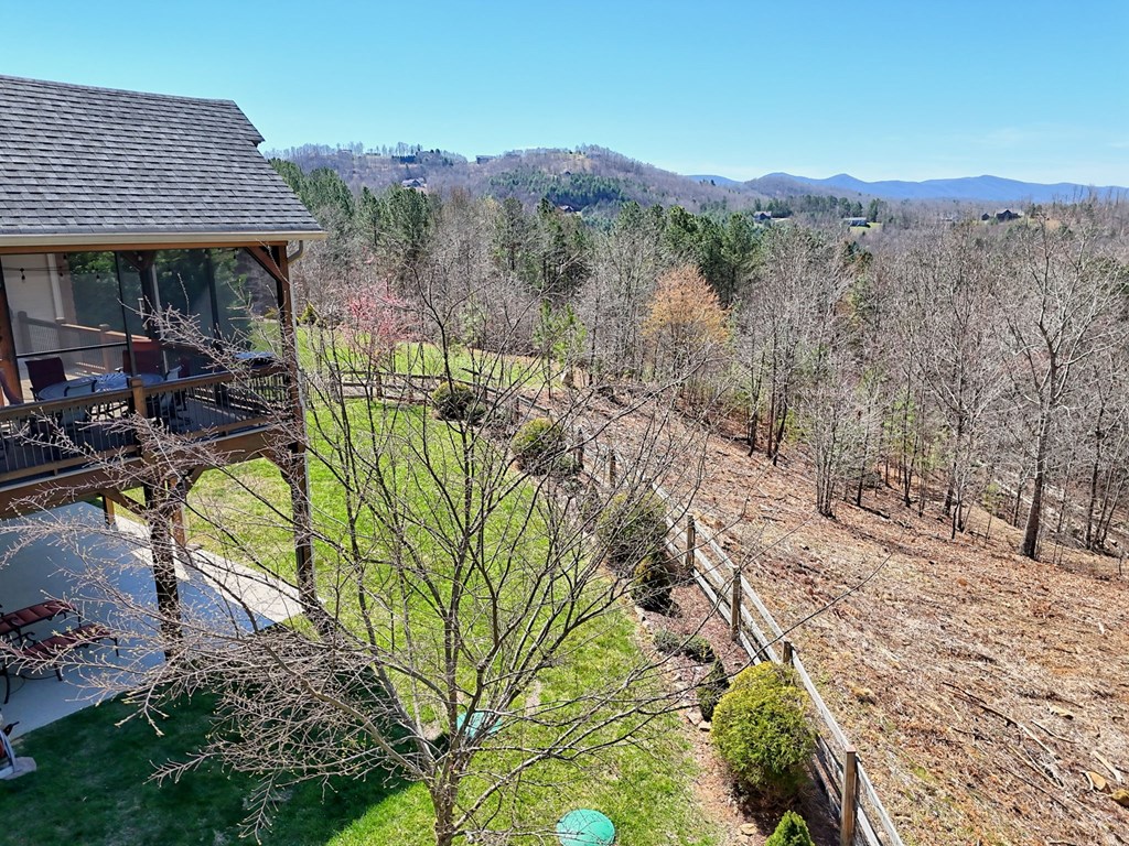 899 Ridge Pointe Way