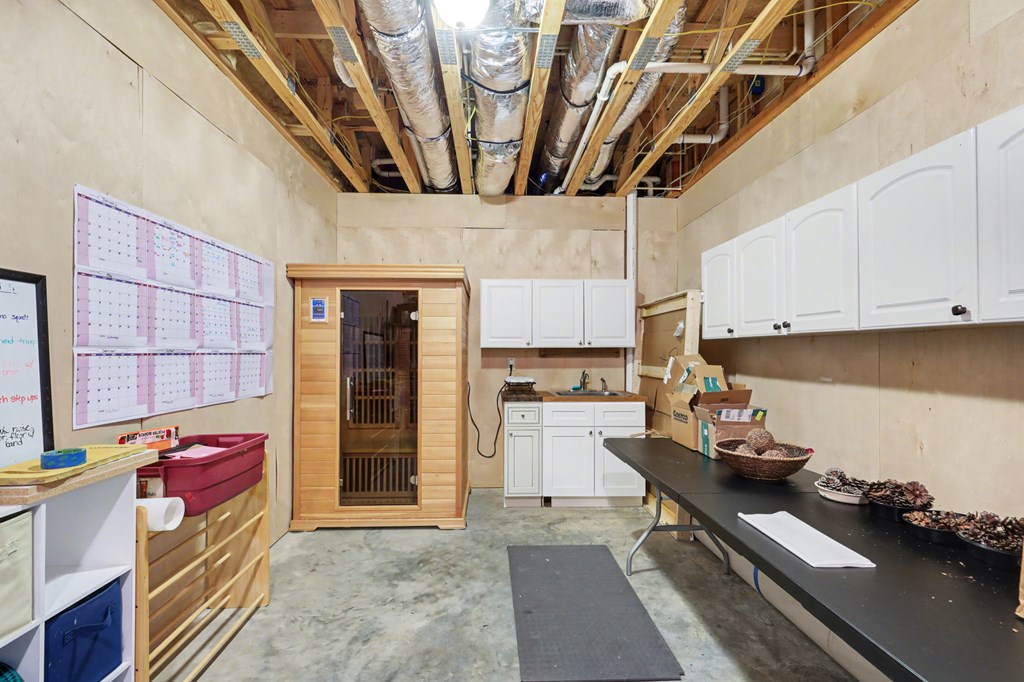 899 Ridge Pointe Way