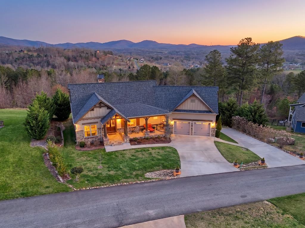 899 Ridge Pointe Way