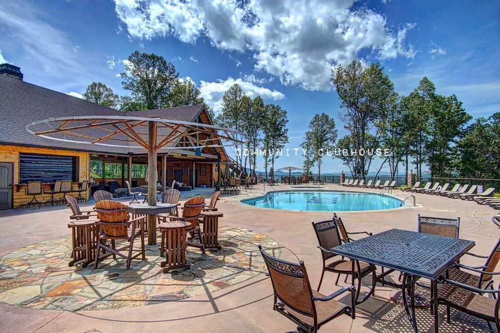 899 Ridge Pointe Way