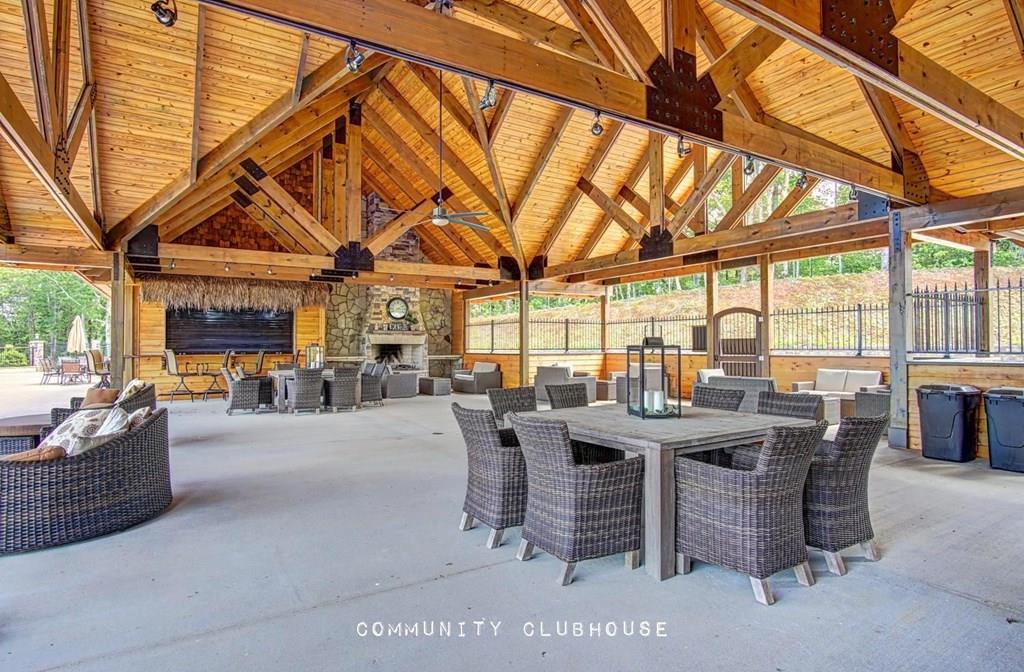 899 Ridge Pointe Way