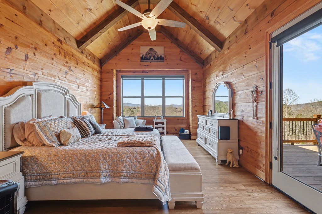 899 Ridge Pointe Way