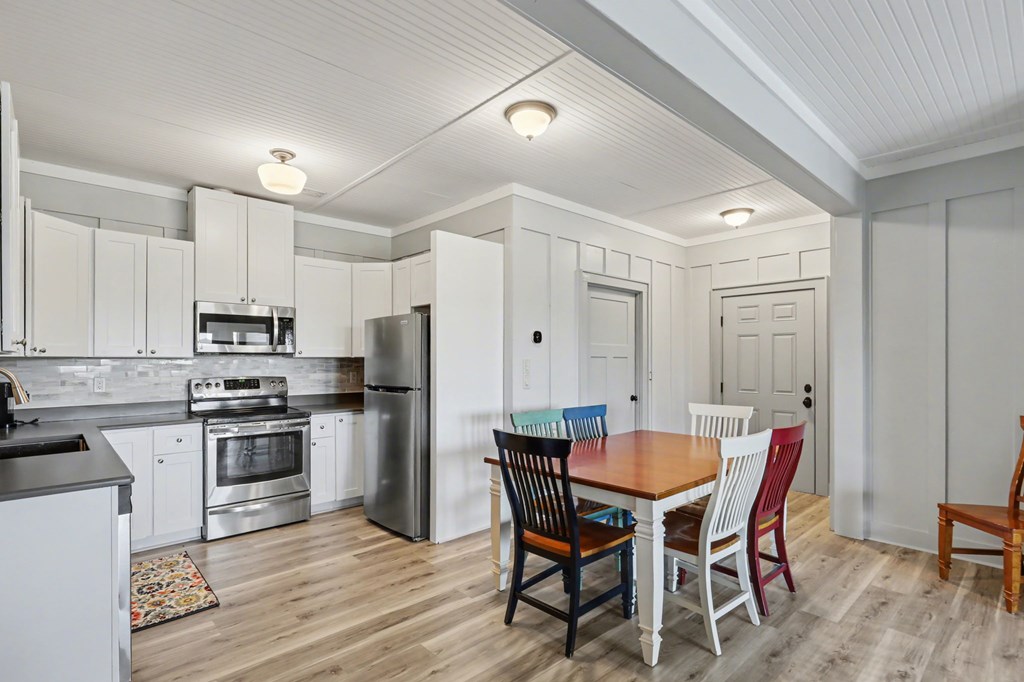 899 Ridge Pointe Way