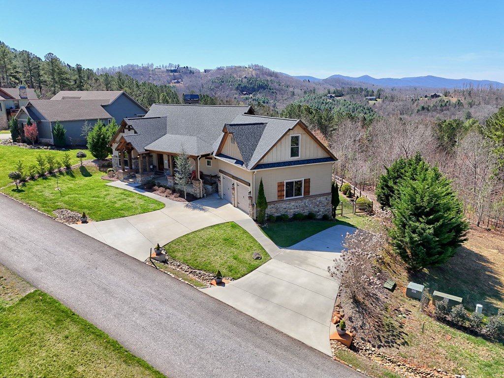 899 Ridge Pointe Way