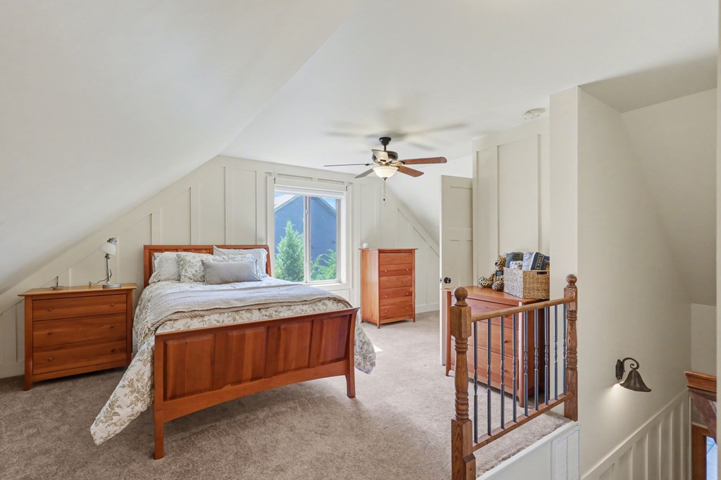 899 Ridge Pointe Way