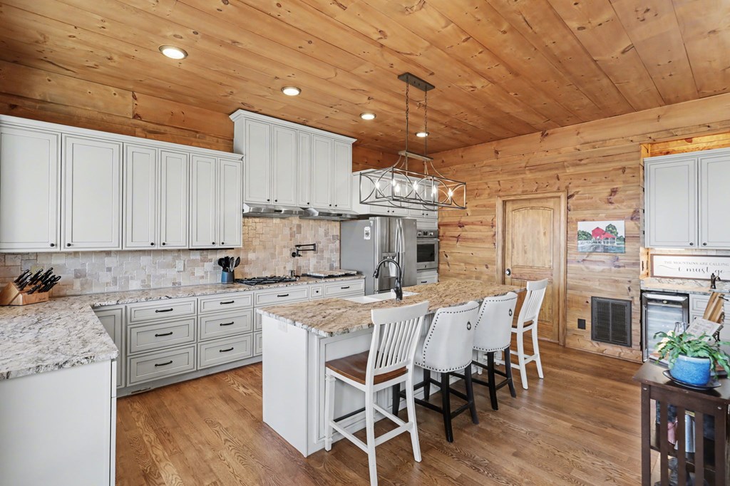 899 Ridge Pointe Way