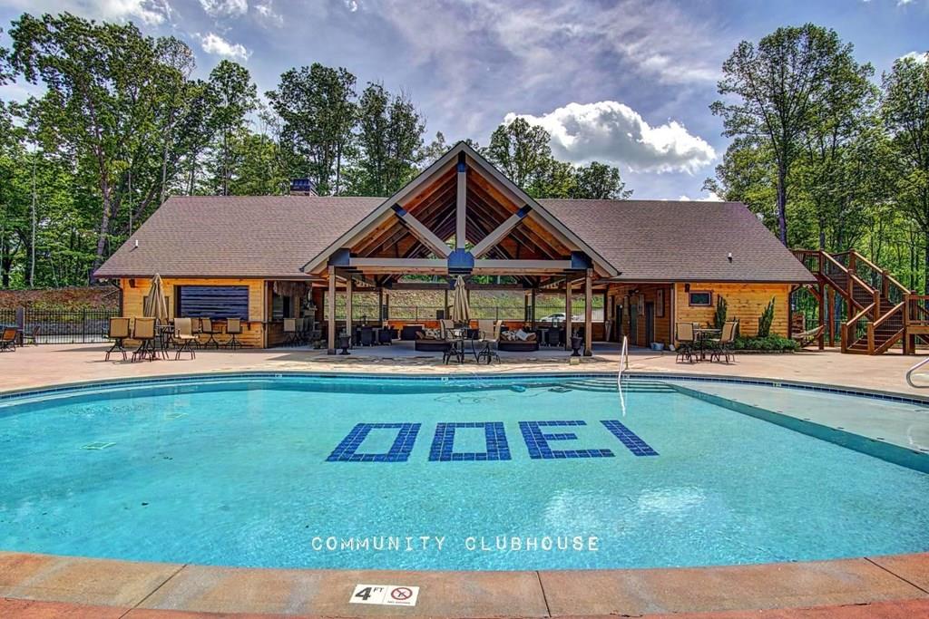 899 Ridge Pointe Way