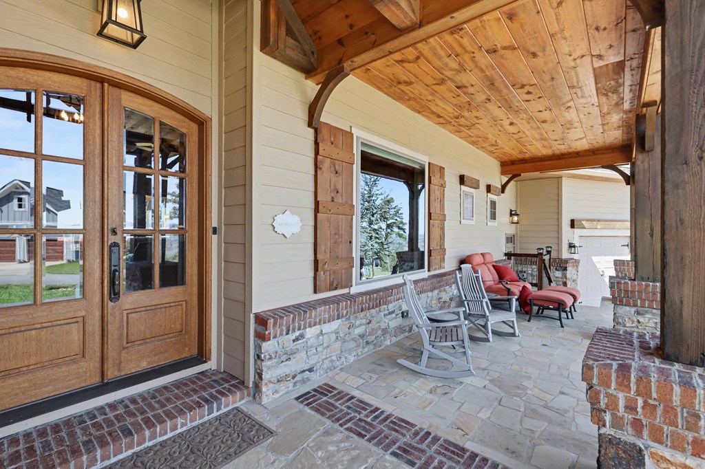 899 Ridge Pointe Way