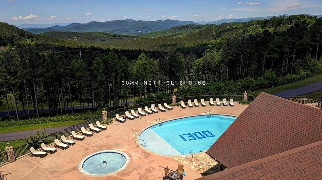 899 Ridge Pointe Way