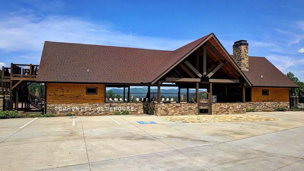 899 Ridge Pointe Way