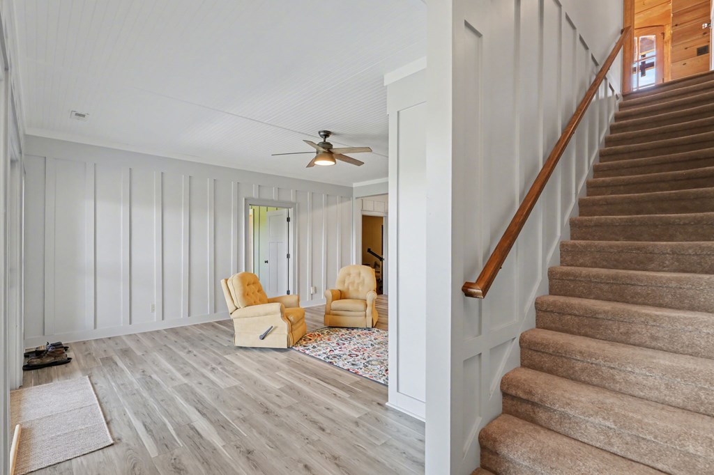 899 Ridge Pointe Way