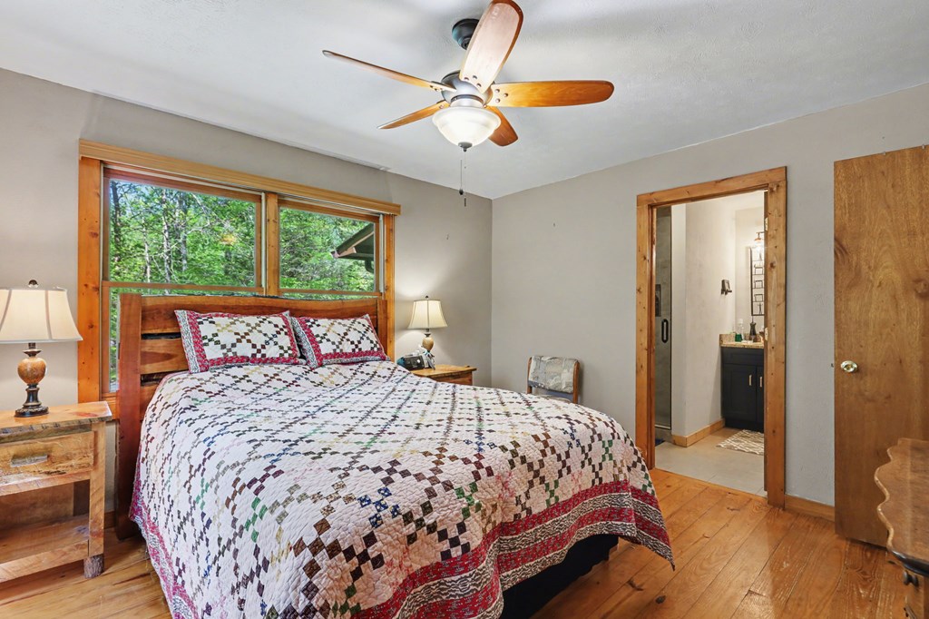 8 Stoney Brook Trail