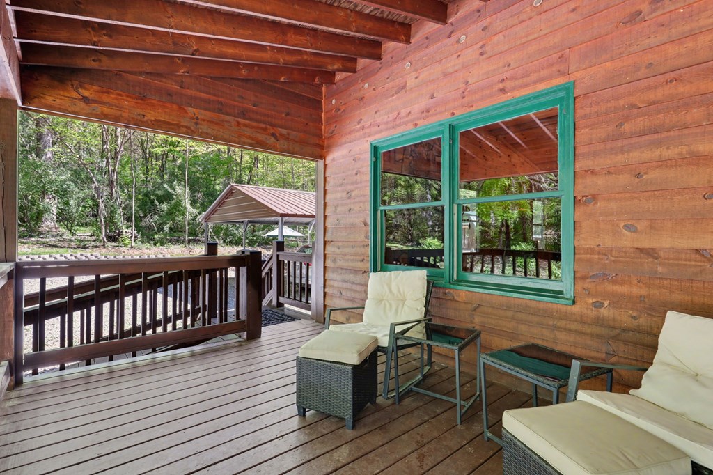 8 Stoney Brook Trail