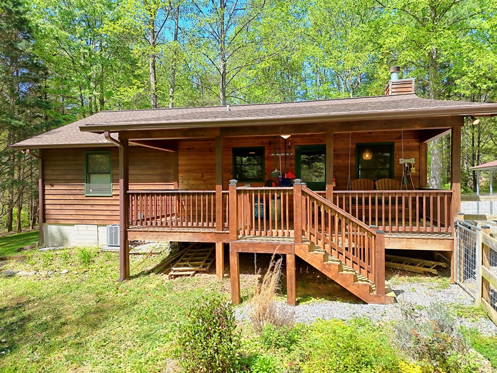 8 Stoney Brook Trail
