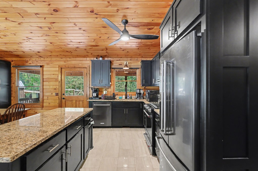 8 Stoney Brook Trail