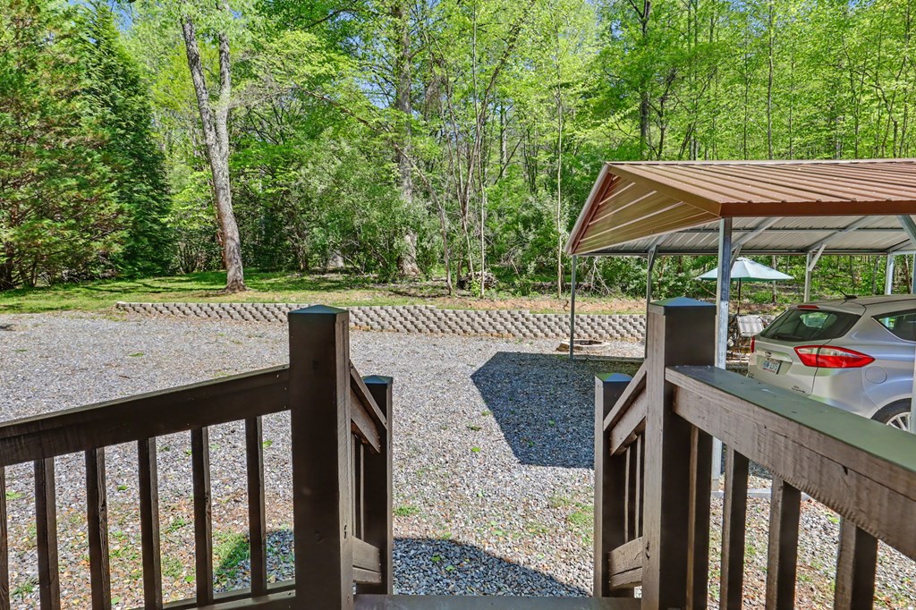 8 Stoney Brook Trail
