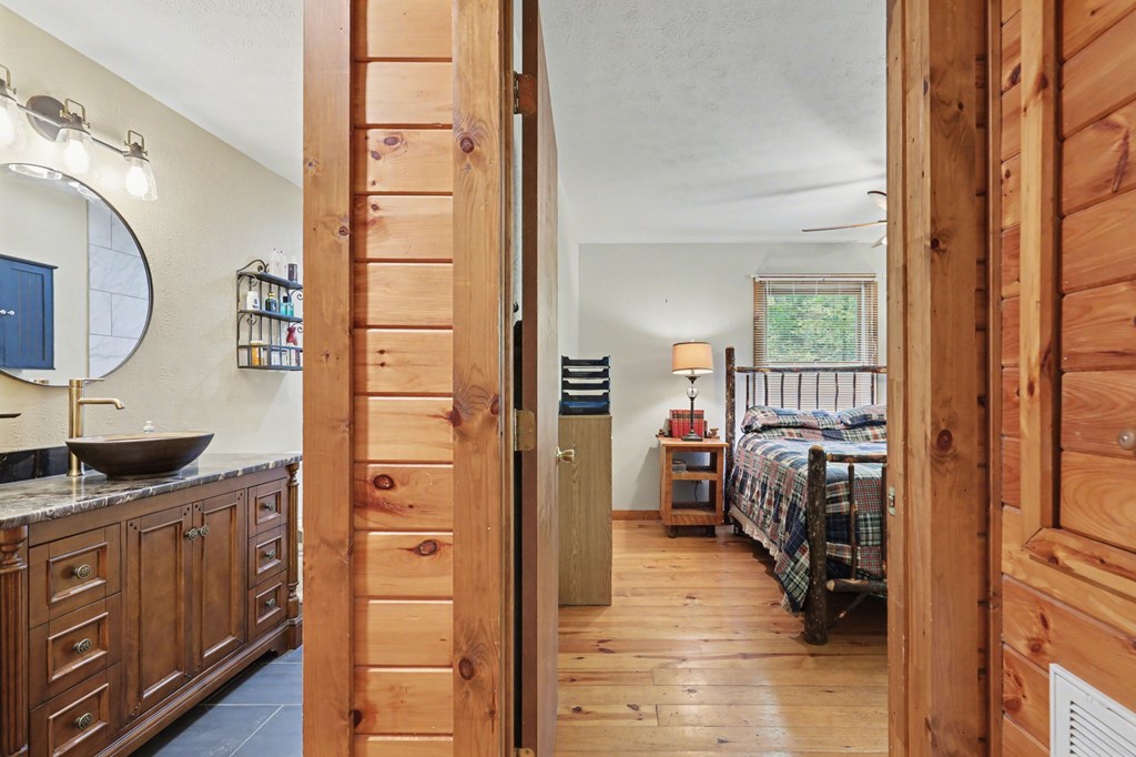 8 Stoney Brook Trail