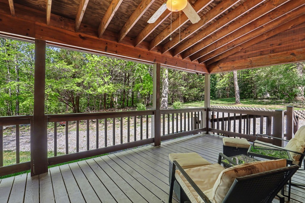8 Stoney Brook Trail