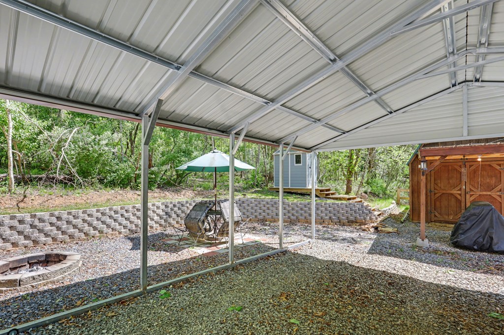 8 Stoney Brook Trail