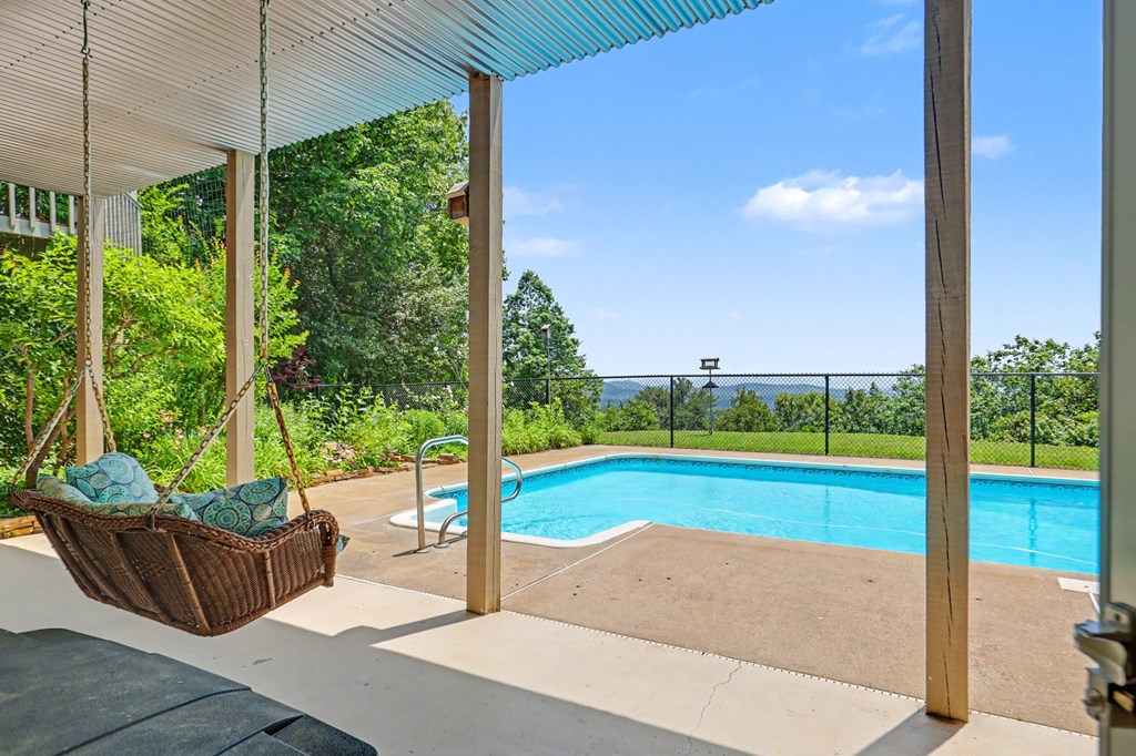 80 Thousand Oaks Road