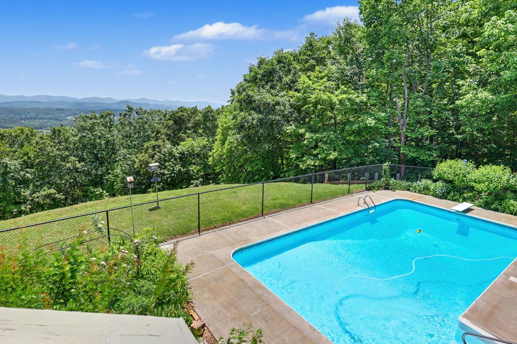 80 Thousand Oaks Road