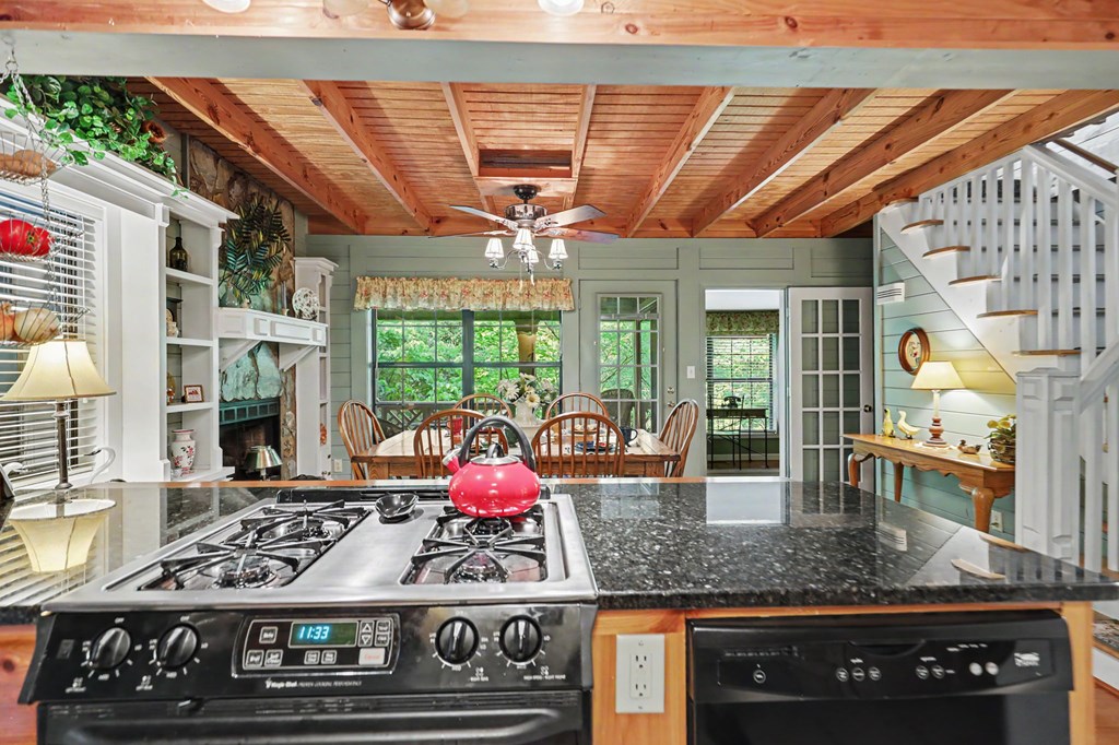 289 Doc Thomas Ridge Road