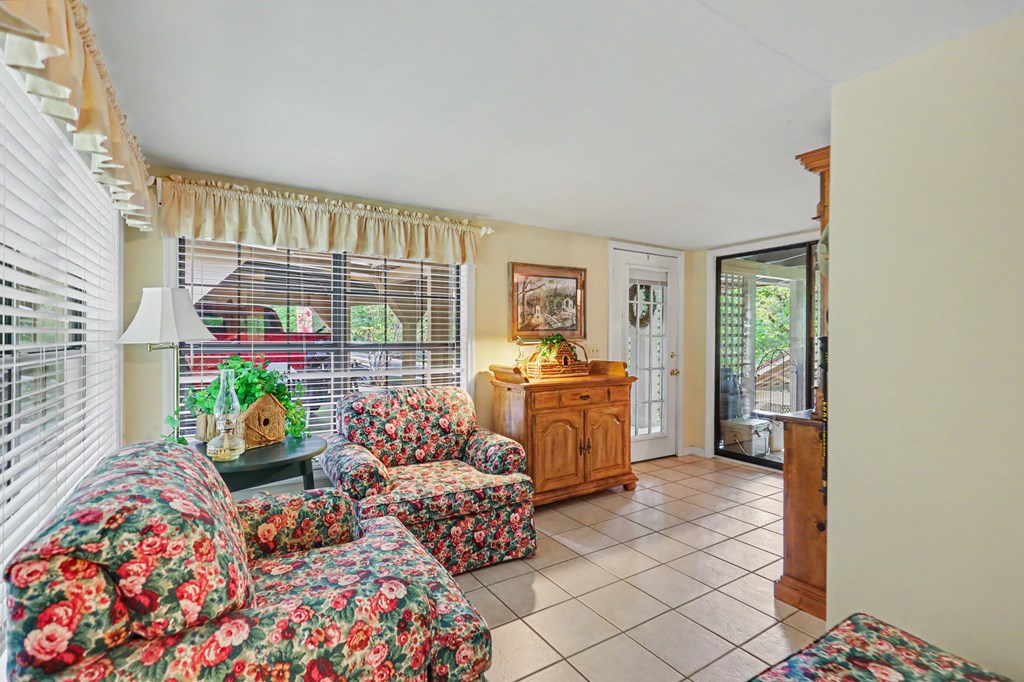 289 Doc Thomas Ridge Road