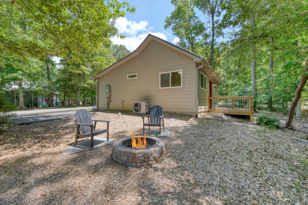 246 Chimney Ridge