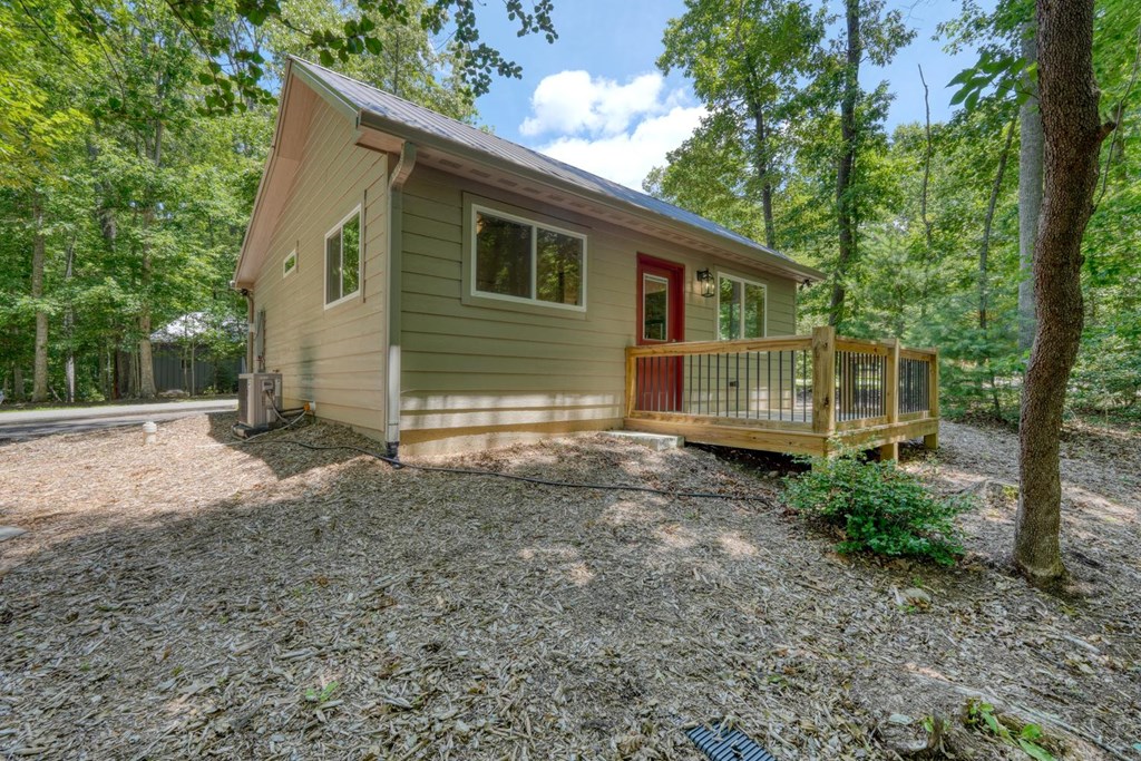246 Chimney Ridge