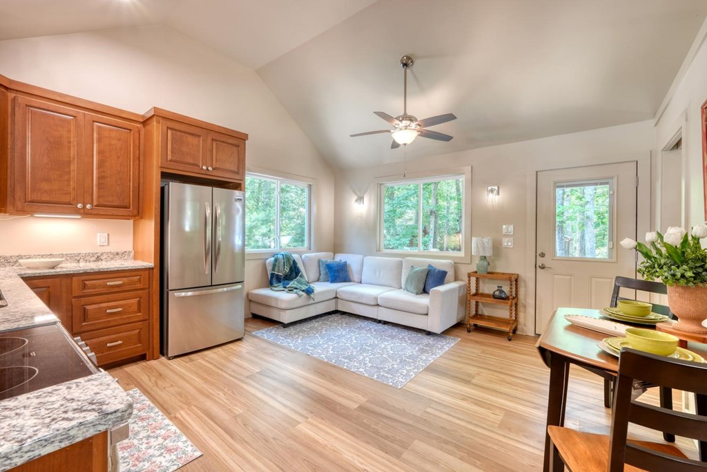 246 Chimney Ridge