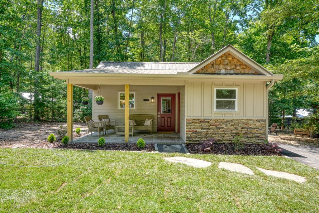 246 Chimney Ridge