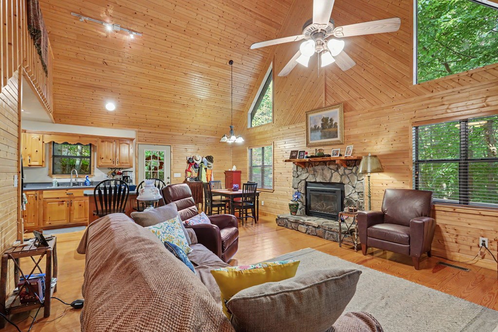 1411 Bradley Road