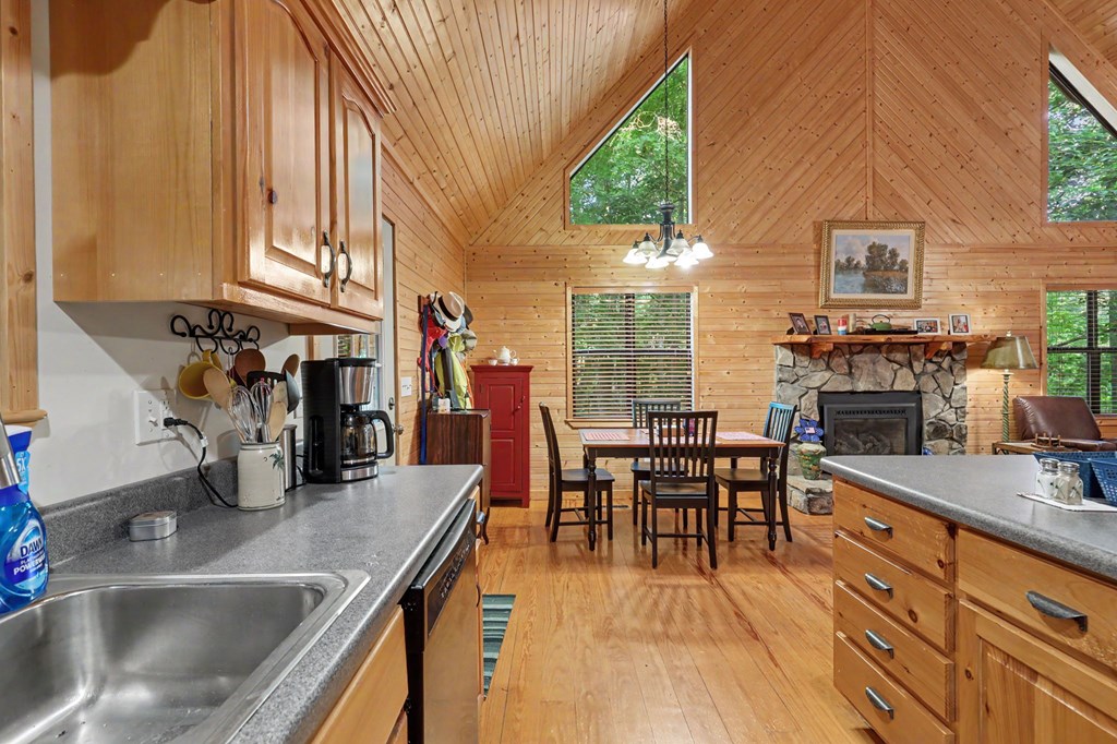 1411 Bradley Road