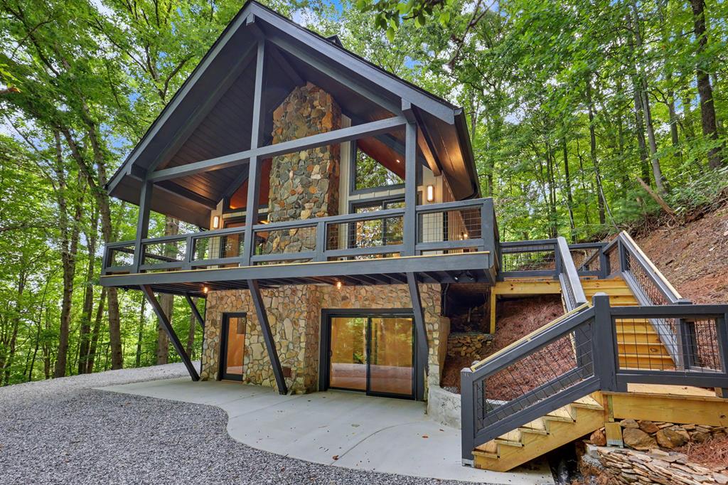 1583 Spring Cove Road