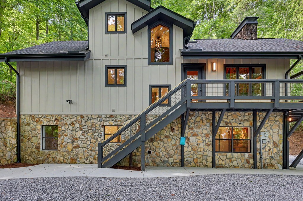 1583 Spring Cove Road