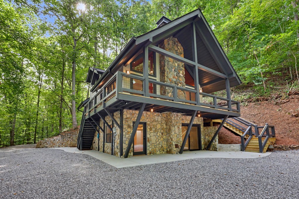 1583 Spring Cove Road
