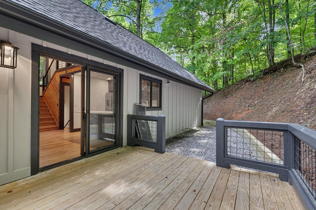 1583 Spring Cove Road