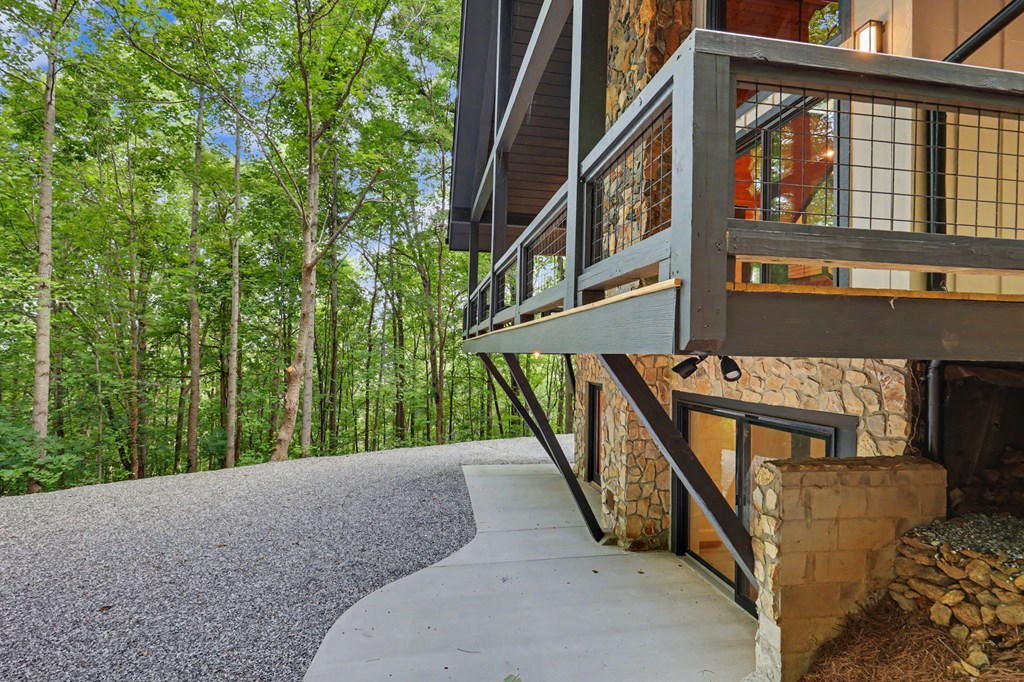 1583 Spring Cove Road