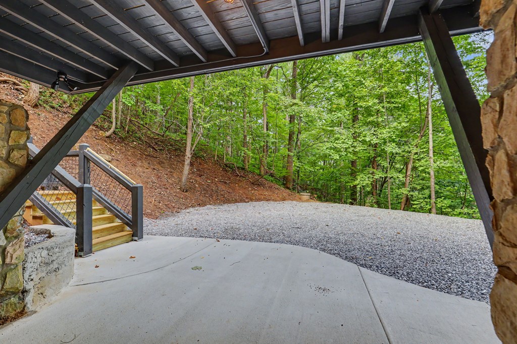 1583 Spring Cove Road