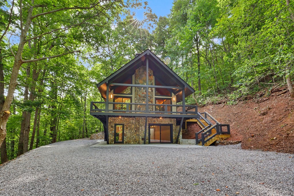 1583 Spring Cove Road