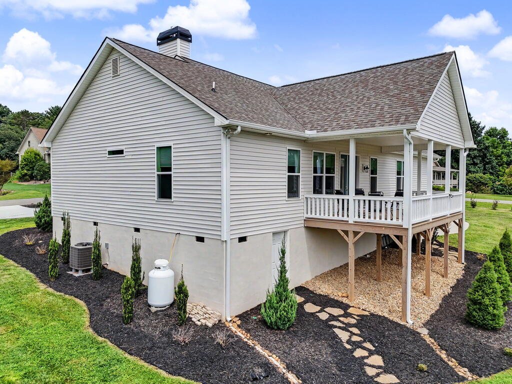15 Kiloran Way