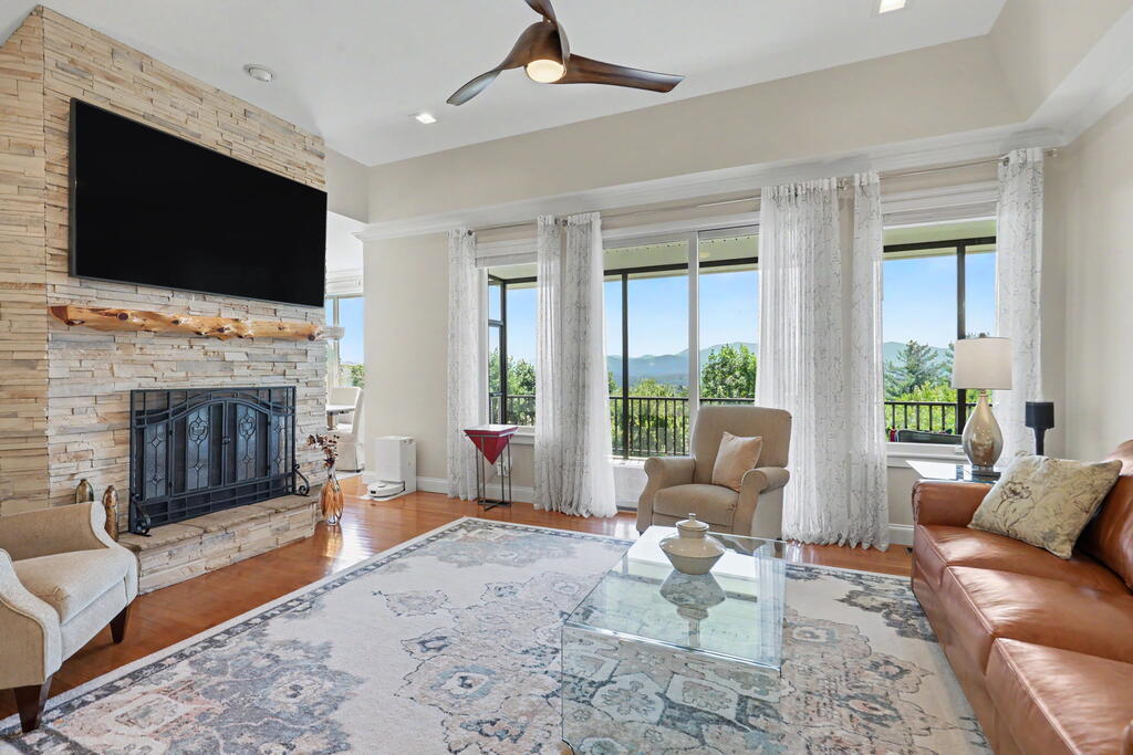 248 Sunset View
