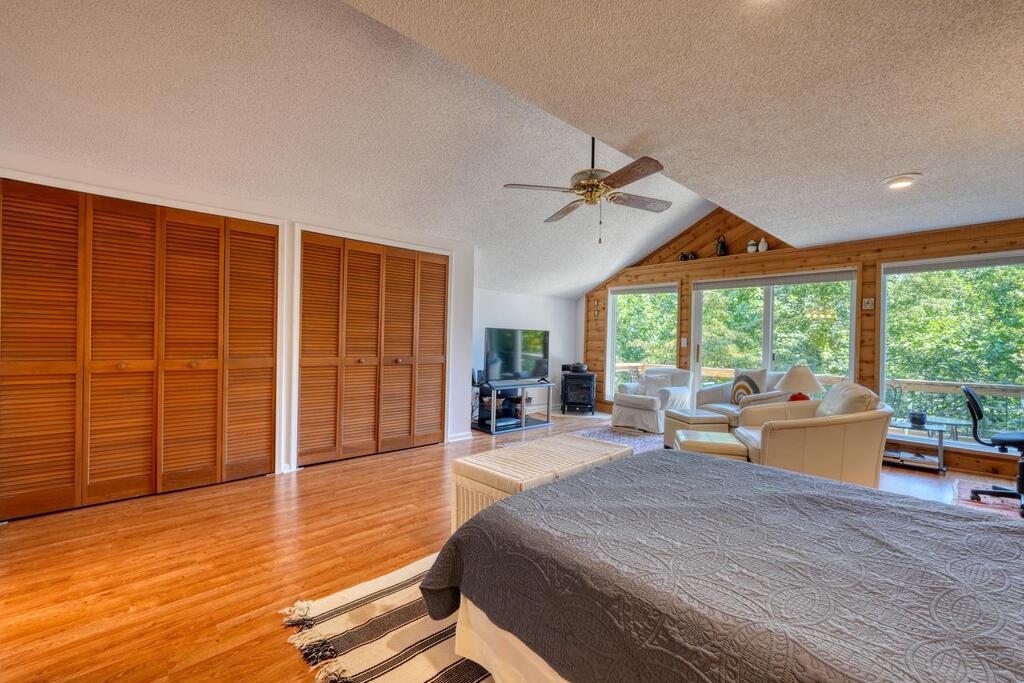 1710 Summit Trail